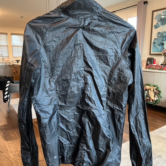 Lululemon Run With It Jacket Black 4 Packable Windbreaker Travel Hike Pullover - Picture 8 of 8